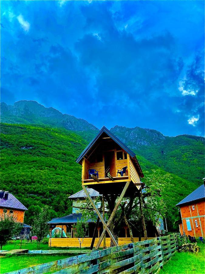 The Blue Eye Bed and Breakfast Vuthaj Exteriör bild