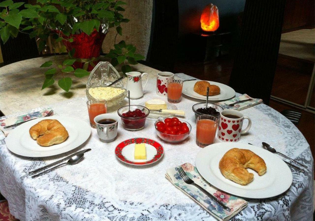 The Blue Eye Bed and Breakfast Vuthaj Exteriör bild
